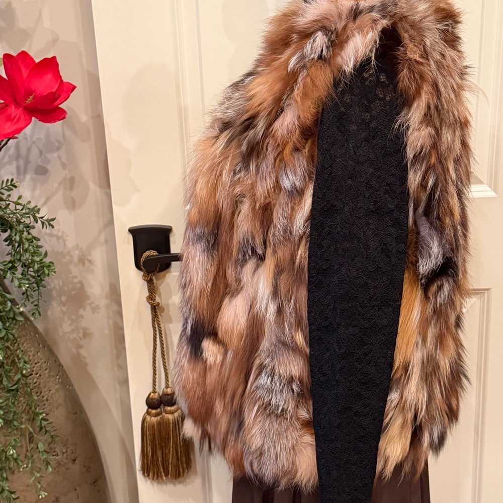 Fox Fur Vest - Picture 5 of 14